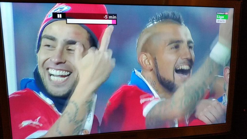 tigreeuropeo's tweet photo. #copaamericaplus es de poca jerarquía que los chilenos festejen de esta manera acordándose de Uruguay!!! http://t.co/74JqfRIGHq