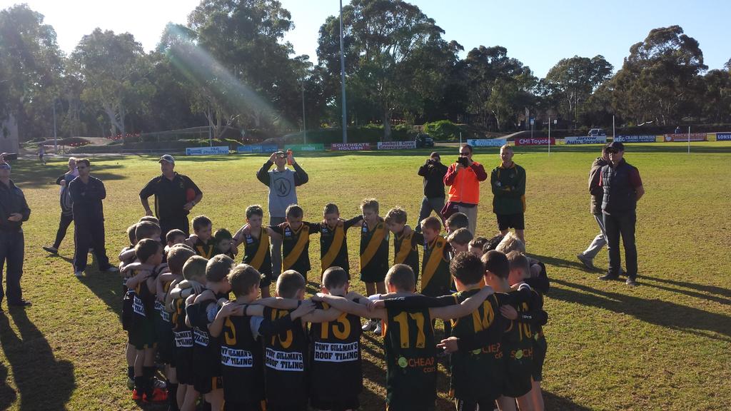 Minute silence for walshy in the under 8's
#hvfc #mfc  #ripwalshy #weflyasone #AdelaideCrows