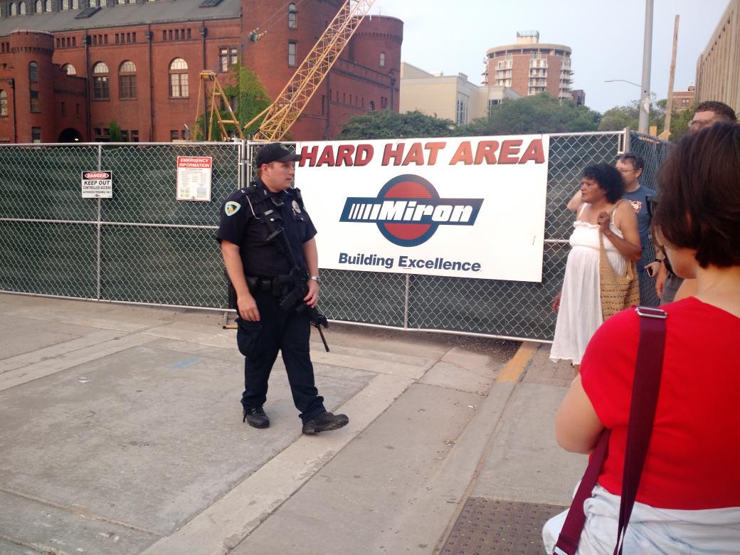 austinjcope's tweet photo. #memorialunionmadison locked down, police with ARs @WKOW http://t.co/mdbKsxal1k