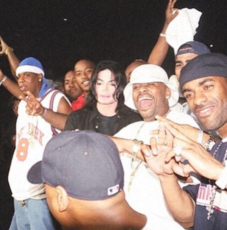 “<a href="/SlyCain/">King Konpa</a> “<a href="/SlyRemarks/">Sly Cain</a> When your sister bring home a white BF to meet the family #CookoutNewsNetwork ””

😂😂😂