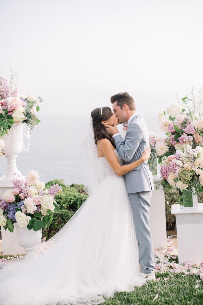 _dulcejuarez_'s tweet photo. “@ColleenB123: I can't stop staring at this photo. Did this really happen? 😳😍 http://t.co/Pz3Dl14QX0” so happy for them!!!