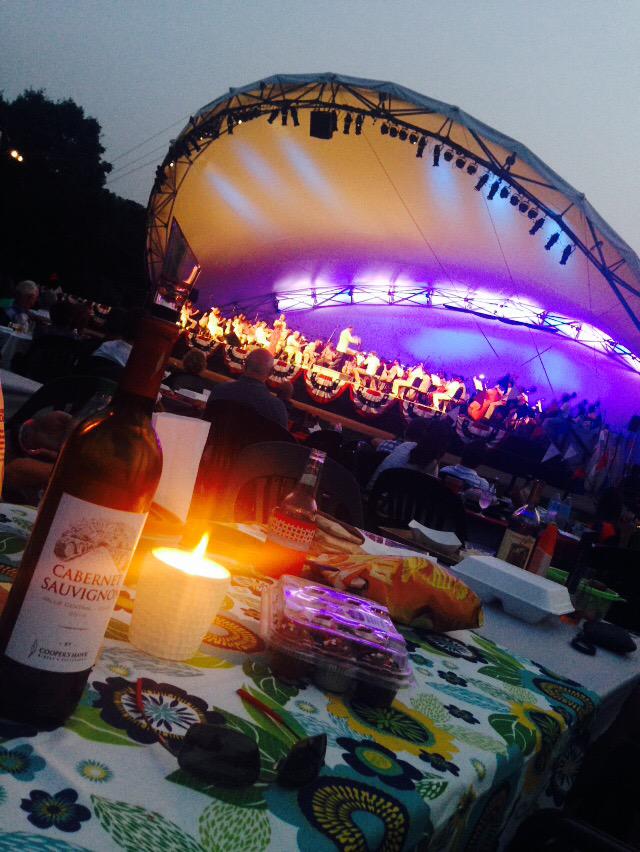 KLubus's tweet photo. #picnicontheprairie http://t.co/4WKolGe1Zg
