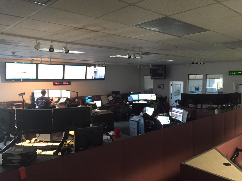 ContraCostaFire's tweet photo. Already busy in @ContraCostaFire dispatch center. #confire4th http://t.co/gdGfWdL4Ud