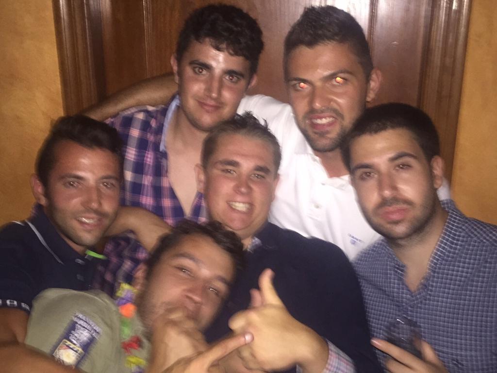 javifleitas10's tweet photo. Estamos en temporada de flow 🎇🎍!! @Nieto321  @8_Manu_8  @pozo4 http://t.co/GT2OgS7obj