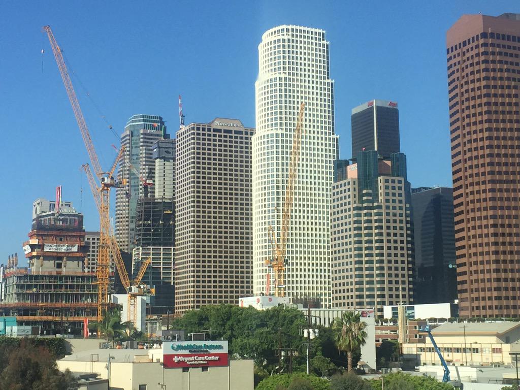 Lots happing in downtown LA this evening.  Fireworks in Grand Park grandparkla.org/event/4th-of-j…