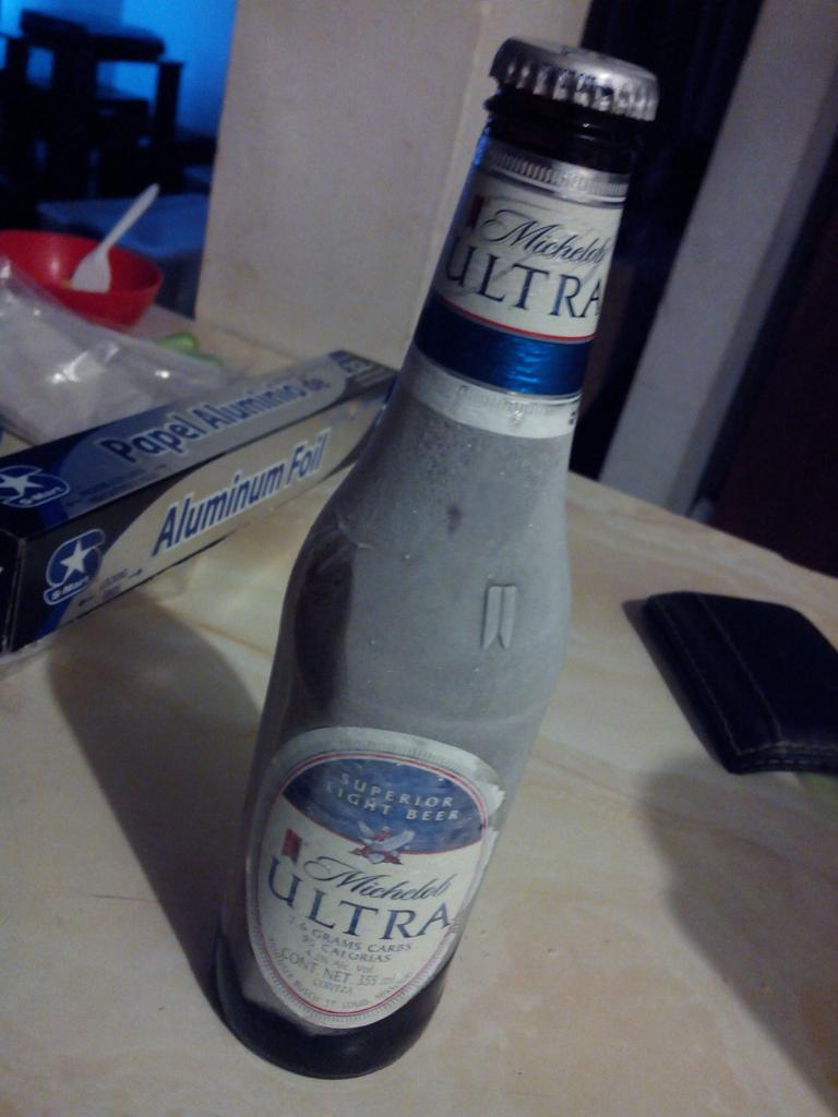 elcarlos_ad's tweet image. Explicando al chaneke el punto de congelación y el punto de rocío. #fuckyeahscience