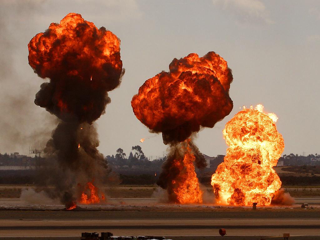 IAmInfamyBand's tweet photo. Please find a way to blow things up without setting fire to your surroundings and ultimately killing us all. 
Thanks! http://t.co/7myOeTQybJ