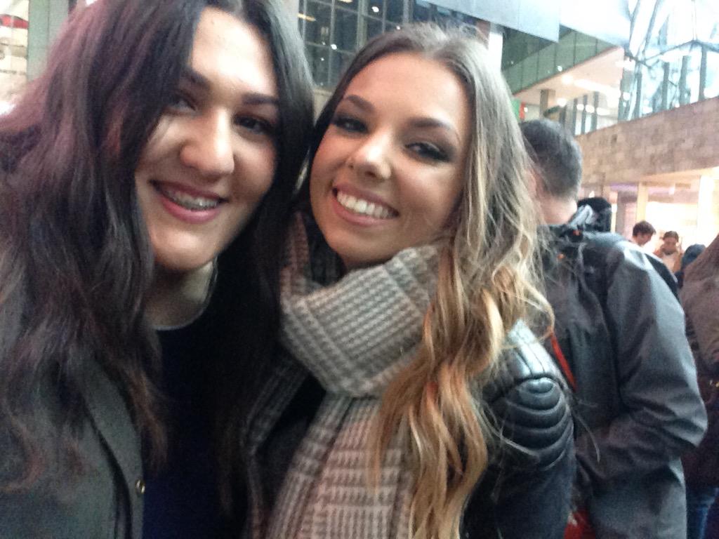livrebeccamua's tweet photo. #melbyoutubemeetup @crystal_conte @rachelleea http://t.co/QBUdbjvqva