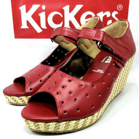 ipunk_shoeshop's tweet photo. Kickers widges slop women

Size 36 s/d 40

( LOW PRICE )

next informasi  invite admin

BBM: 25F691CD http://t.co/44CVGIPXAG