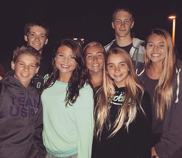 blaakewilson's tweet photo. Love my fam and 2nd fam 🇺🇸🇺🇸 http://t.co/h5OHQWlQrm