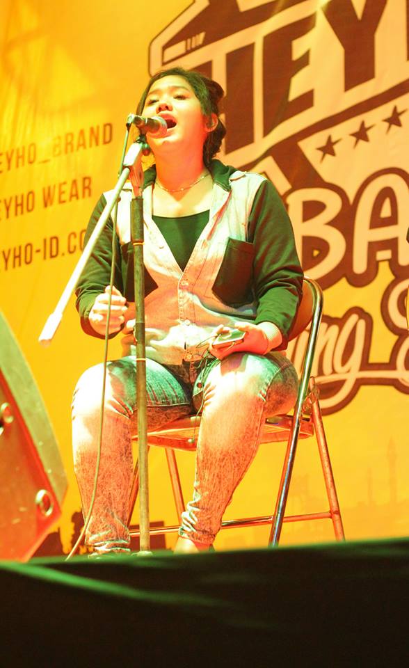 DScloth's tweet photo. @RefathiaSfs wearing Deep scroopz http://t.co/Froi8AVwh7