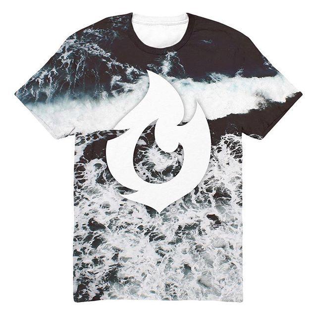 thisisevolve's tweet photo. Only 2 more hours till everything Evolve is gone for good. Our site is shutting down at midnight (PST). Get your or… http://t.co/3n22C1uKy1