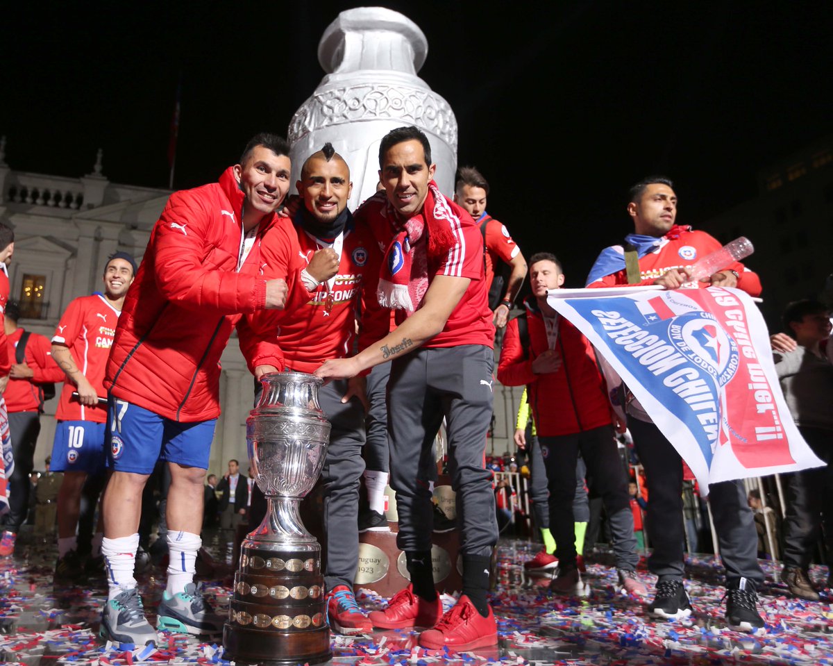 LaRoja tweet picture