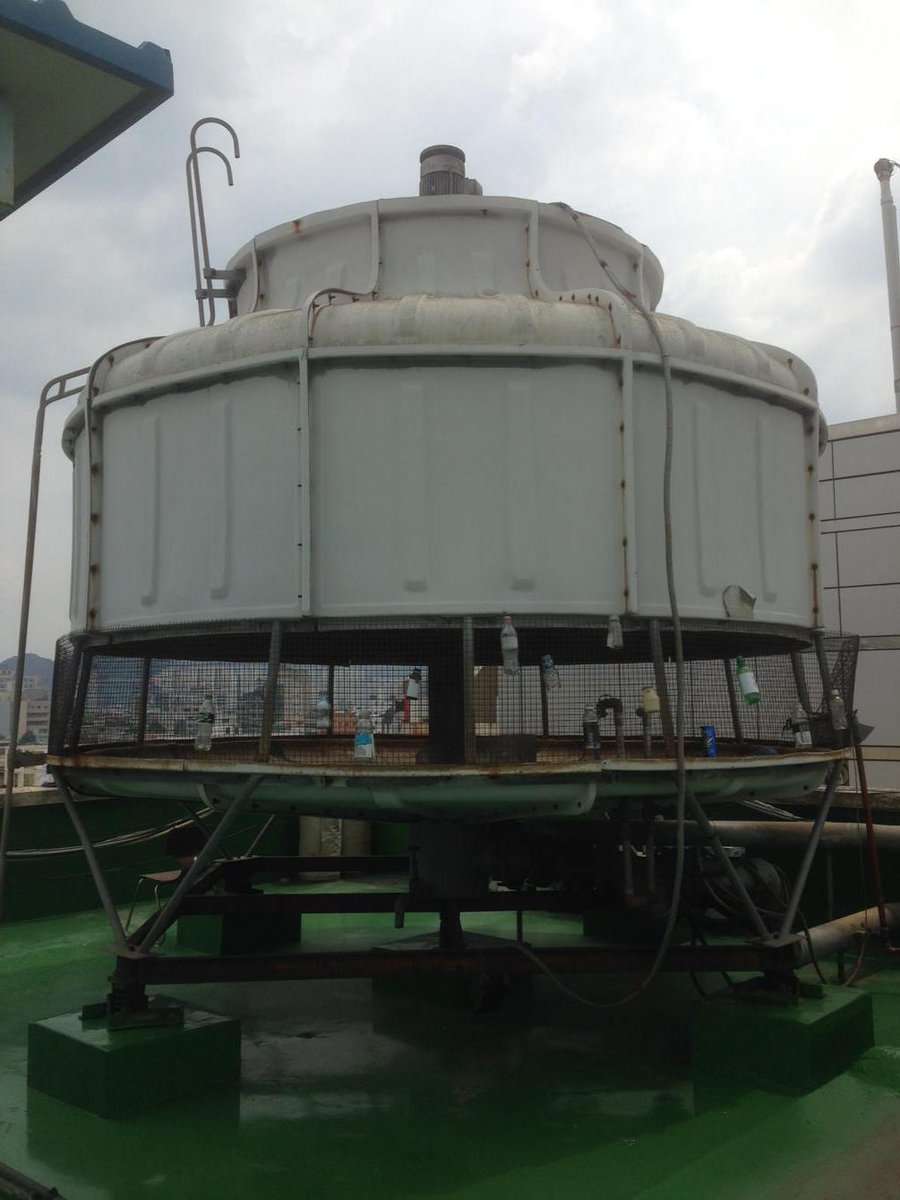 ট ইট র 坂口恭平 長年の夢だった 貯水タンクを家に改装することもできそうだ涙 ここに僕が滞在しそうだ 0円ホテルはアジア芸術劇場の目と鼻の先 オーナーのカンちゃんは日本語英語韓国語もいける才女 美女でもあった 最高だね Http T Co 6gyjxdxxdw