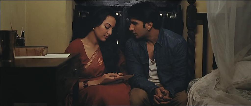 Filmpepper's tweet photo. Perfect Shot: Lootera (2013) 
Directed by Vikramaditya Motwane Cinematography by Mahendra Shetty http://t.co/KuKfEAhSyB