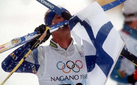 12.9.1969-5.7.2011. Kestävistä kestävin. Parhaista parhain. Pitkän matkan mies.