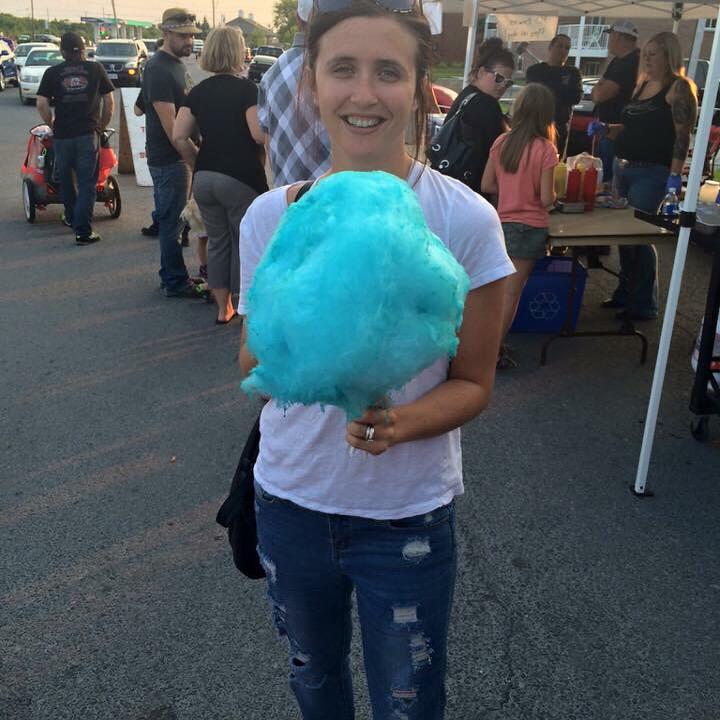MrsMars0110's tweet image. Cotton candy!!! #canadadayparty #canadianweatherproblems #amazing #cottoncandy