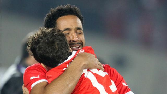 T13's tweet photo. Jean Beausejour: "En un lugar donde hubo tristeza y muerte hoy dimos una alegría a Chile" » http://t.co/x9ynajOPz7 http://t.co/swX6GHyg1S