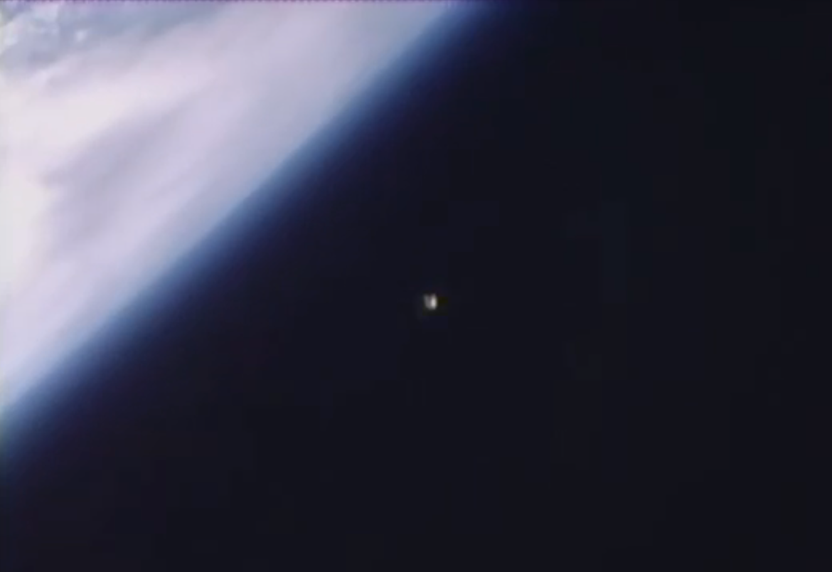 RussianSpaceWeb's tweet photo. #ProgressM28M/#Progress60 spotted from #ISS, remote control docking system tested http://t.co/pJq6r9YLL9