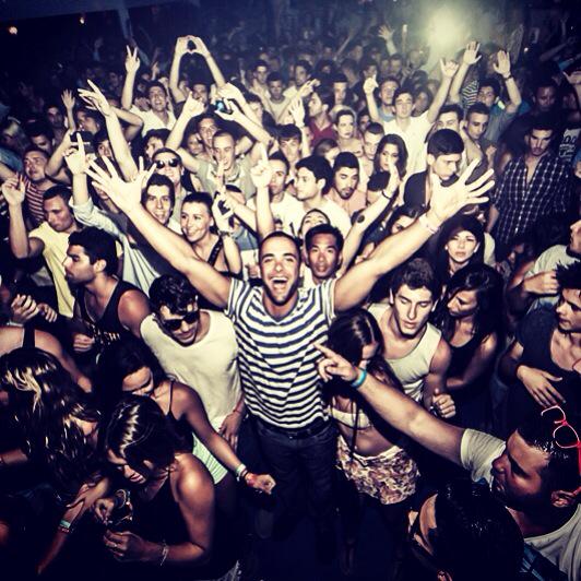 RyelandOfficial's tweet photo. What a crowd! Love you guys ❤️ #Ryeland #OnTour #Pacha #Ibiza http://t.co/yOi33jG1M8