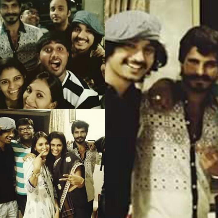 Mohitgaurlove's tweet photo. Picture mai Aakarsh sir ki smile ππ
@mohitgaur7991 ki wink π
#celebrationwithfriends ππ
#cutepics ππ
#SpreadASmile πβ€ http://t.co/rDVViwfIph