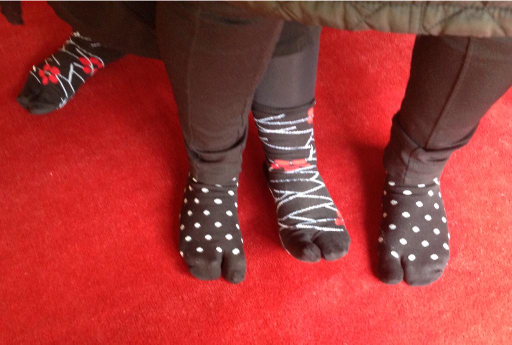 “<a href="/janelawsonfood/">Jane Lawson</a>: <a href="/ThermomixerOz/">Jeff the Thermomixer</a> <a href="/annbrady910/">Ann Brady</a> <a href="/memrise/">Memrise</a> highly recommend some tabi! X” Me too! #tabitwins