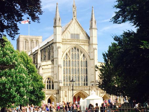 Beautiful day for the #Hat Fair in #Winchester