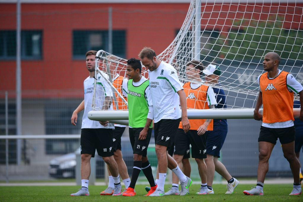 KrasnodarEng's tweet photo. fc krasnodar players at training http://t.co/H5pF6eu5Vo