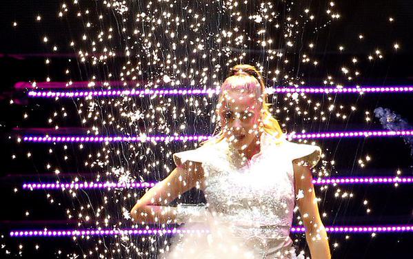TiniUpdatesPL's tweet photo. {FOTO} #ViolettaLiveChile http://t.co/xHYp2tlZ7S
