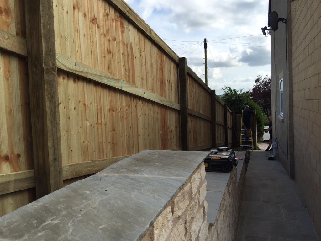 IPCFencing's tweet image. Another job done for the @IPCFencing, in just over a day another garden has been transformed! Very happy customers !