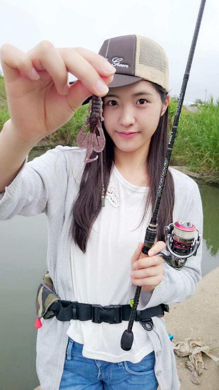 Tubnao 今田美奈さん 本日もバス釣りへ そして 見事43cmの大物ゲット 釣りドル今田美奈 彼女の実力派本物です みーんなのアイドル 釣りドル Hkt48 今田美奈 T Co Qjpg3iy5mo Http T Co Puih7xx1mm Twitter