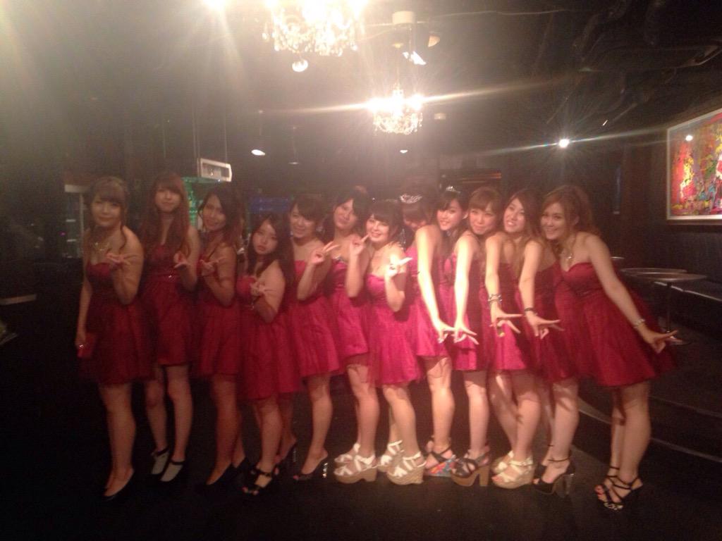 ahitan72's tweet photo. 7/4 前代未聞の日でした。
雨の中、長く並んで頂き
ありがとうございました。

ROZEにお越し頂き
数多くのトラブルのなか
楽しいと言ってくれた人が
居てくれて嬉しかったです😭

ほんとにみんなみんな
大好きです（；＿；） http://t.co/SLMDHtya9d