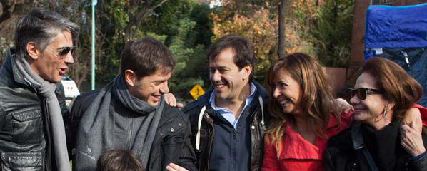 vivicent's tweet photo. #VotoRecalde #YoSéDeQueLadoEstoy #FpV2015 http://t.co/fRSxu8FFkb