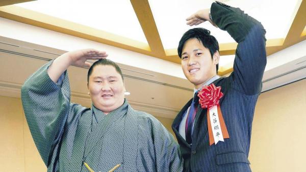 ぺけみに در توییتر 大谷翔平 身長195cm 体重97kg 大谷選手ってタカシよりデカいのか そりゃ怪物って呼ばれるのも納得 そんで その大谷選手2人分より重いタカシって やっぱバケモノだな Http T Co Uxyeprib2j ぺけみに در توییتر 大谷翔平 身長195cm 体重97kg 大谷選手ってタカシよりデカいのか そりゃ怪物って呼ばれるのも納得 そんで その大谷選手2人分より重いタカシって やっぱバケモノだな Http T Co Uxyeprib2j