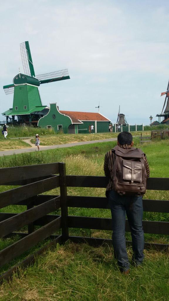 Tas yang bisa membuat kamu makin keren waktu Traveling Atau Backpacker! cc <a href="/Subiakto/">Subiakto</a> 
diileather.com