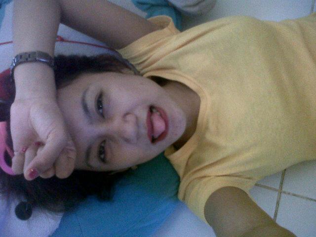 UnhyBlue's tweet photo. Ini Lidahq lidaj kalian Mana ahhahaha http://t.co/xJu8wcFHs9