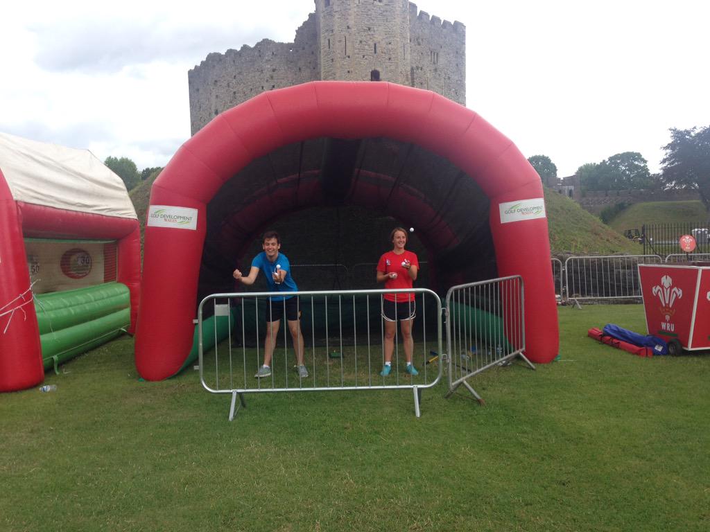 UrddCaerdyddFro's tweet photo. UN o'r teulu Morgan yn dangos sgiliau. Y llall 😁 http://t.co/OKlqz0VV1H