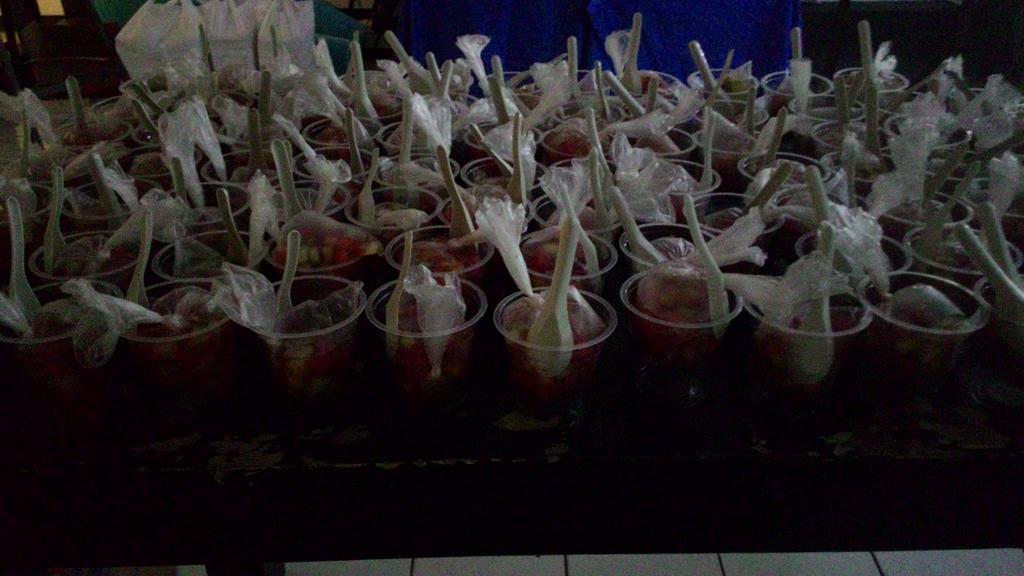 Ada free takjil buat semua yang udah menyisihkan waktu untuk dateng ke acara #BandungSayangHiu selamat berbuka puasa!