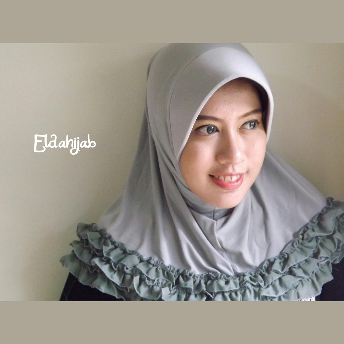 markiwikiwi's tweet photo. Hijab instan kerut.Hijab ini pakenya cuman 2 detik,bwt org yg gmw ribet tapi pengen tetep kelihatan eye catchy xixiix http://t.co/4LtfPJoUMJ