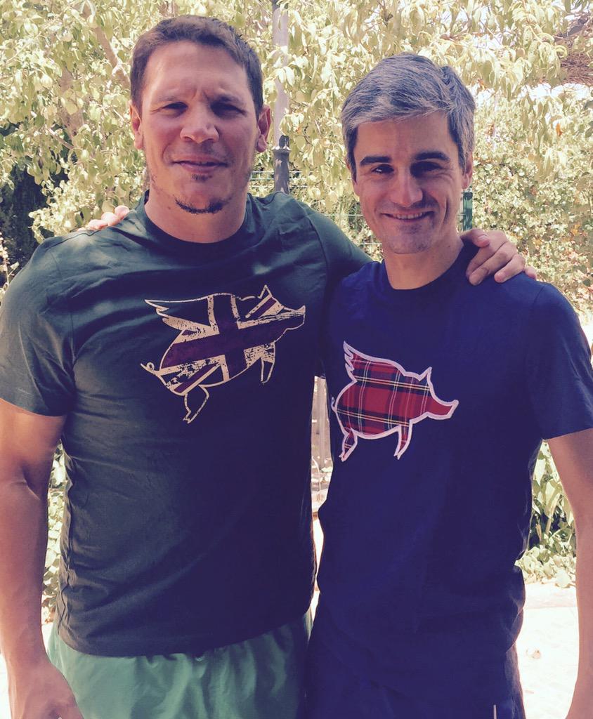 PerisMencheta's tweet photo. De verano con @Poakarere 
Tocinos voladores!!
Con el gran @pedro_almagro http://t.co/WgIsCQzVhq
