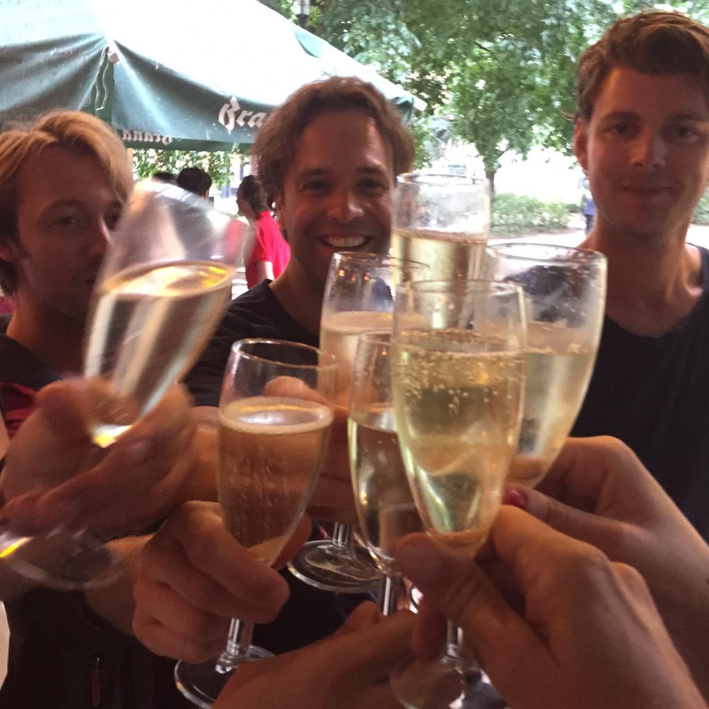 MaykelArmada's tweet photo. Wooohoooo! This is a really amazing! The first ever UK number ONE for Armada with @LFrequencies @aatwofficial #Proud http://t.co/ZTmluFrJhv