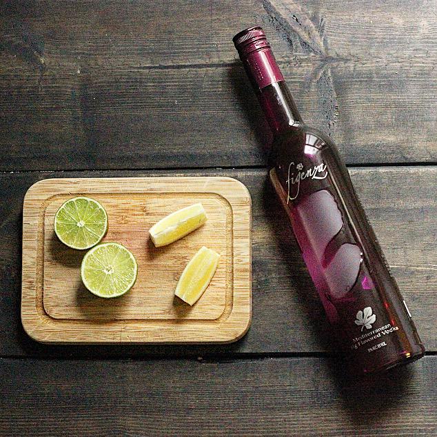 Figenza's tweet photo. #BarEssentials: (A) Lemons vs. (B) Limes? || #YouDecide http://t.co/4qWcYJvIKL