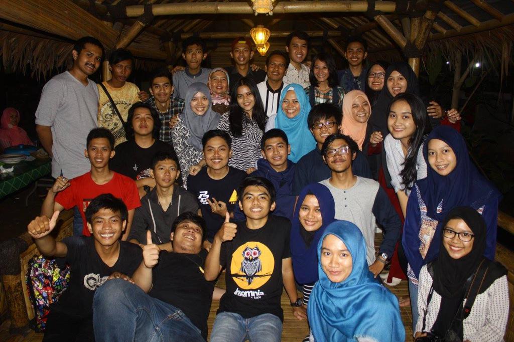 Alfour_'s tweet photo. Foto-foto buka bareng Alfour pada Jumat (3/7) 2015 di Serba Sambal, BSD http://t.co/kQ9rkVm5ps