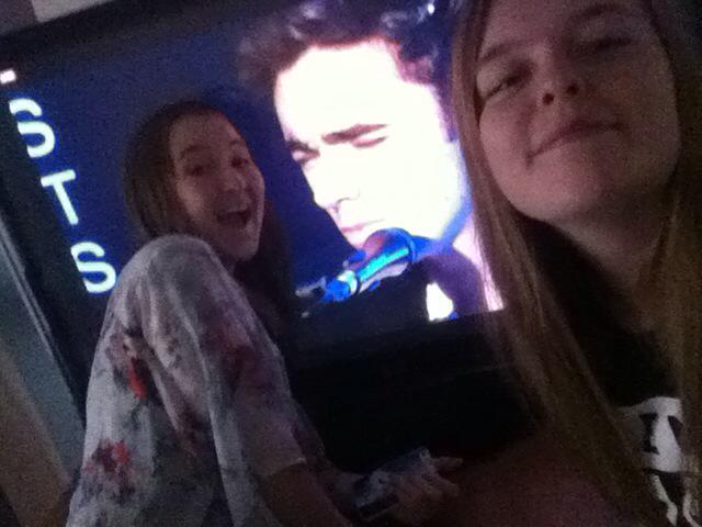CerysHalfpenny's tweet photo. Watching @NathanSykes🙈 Famous is beautiful 😍 @ohhotsausage #SSSIive http://t.co/fa7nIj5qW7