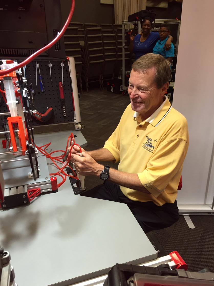 TheArmorAcademy's tweet photo. Seeing a grown man, retired engineer, turn into a little boy was awesome. http://t.co/8BTxqgF7Be