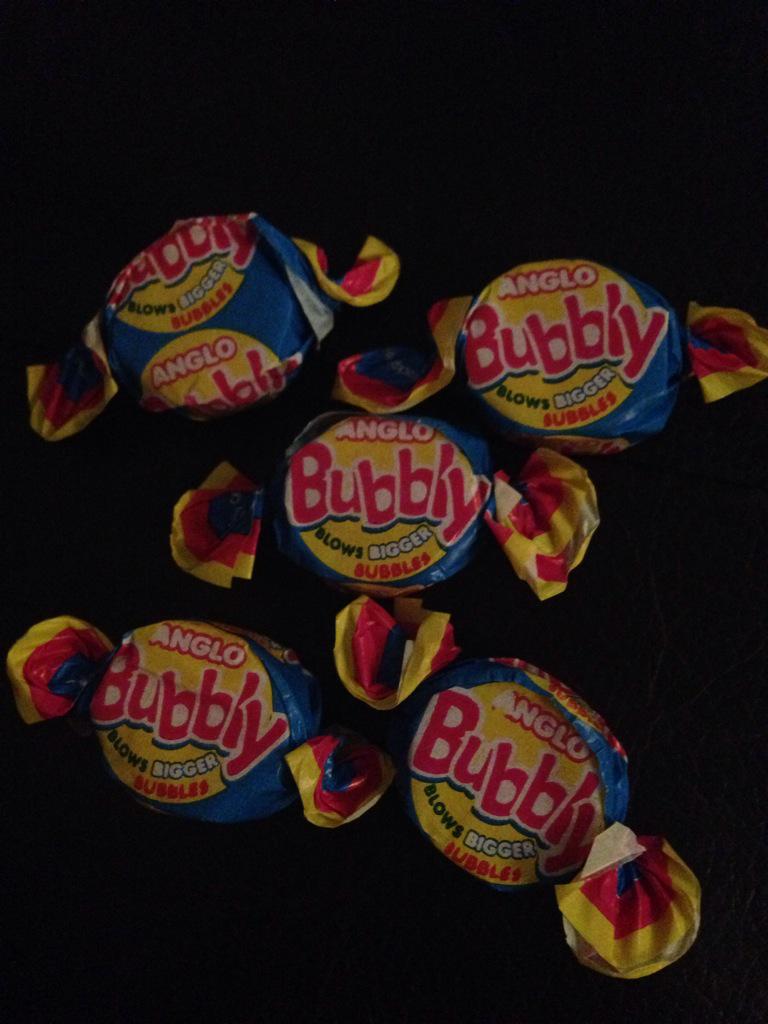 Kimrob63's tweet photo. remember these??? #oldschool #biggestbubble #memories http://t.co/gIPb5Mq8LE