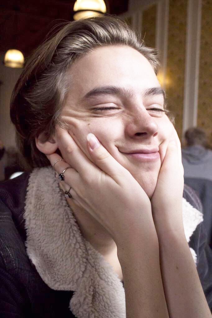 chogieswagz's tweet image. ถ้ากูมีแฟนกูจะทำแบบนี้แหละ หมั่นเขี้ยว เก็บกด #แฟนกูยังไม่มีแต่คิดว่าน่ารักชัวร์ๆ