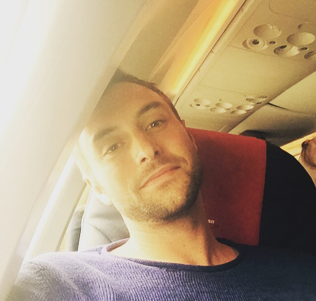 tv_quasar's tweet photo. Your face is my everything @manszelmerlow !!!!
#mzheroes #manszelmerlow #mansface #cutehero http://t.co/FYRsCKOv94