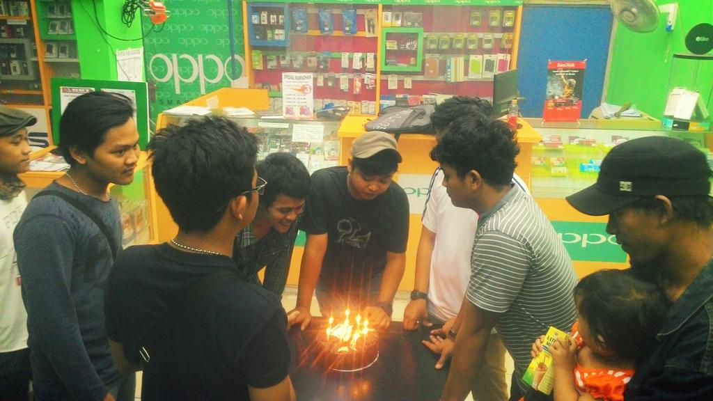 NiceWeedBand's tweet photo. #IndependentsDay #4jully #NCWD #thanksGOD semoga semoga dan semoga 🎼😇😇 http://t.co/w5xV81SI7E
