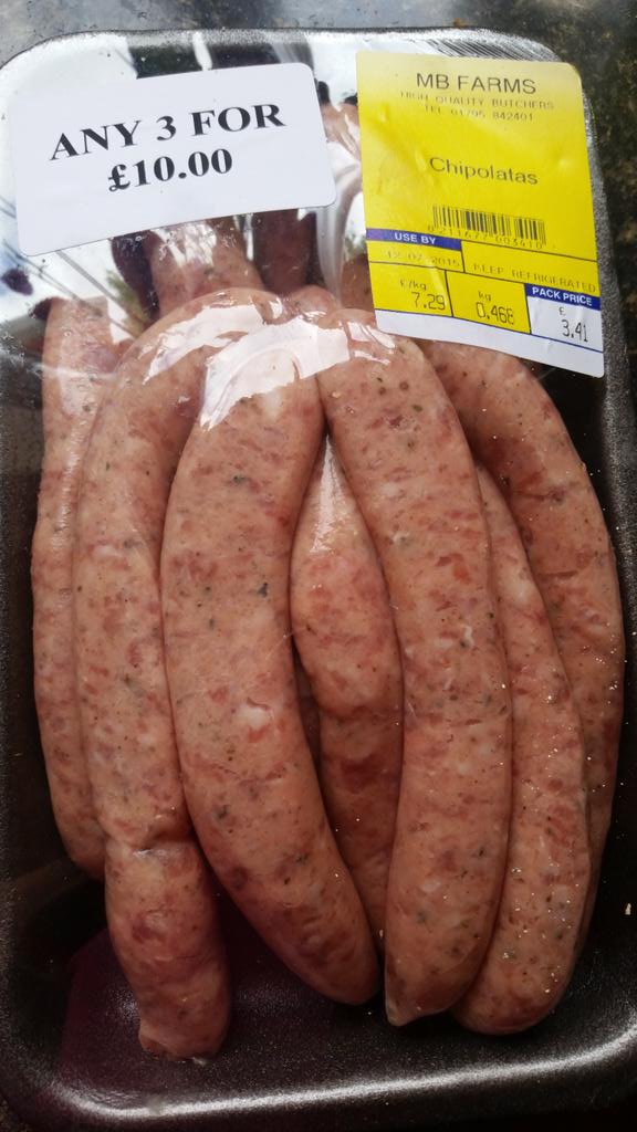 Straight from the @ElmCourtFmMrket to the grill courtesy of <a href="/MBFarmsKent/">MB Farms</a>  my boys just couldn't wait. #butcher #kent